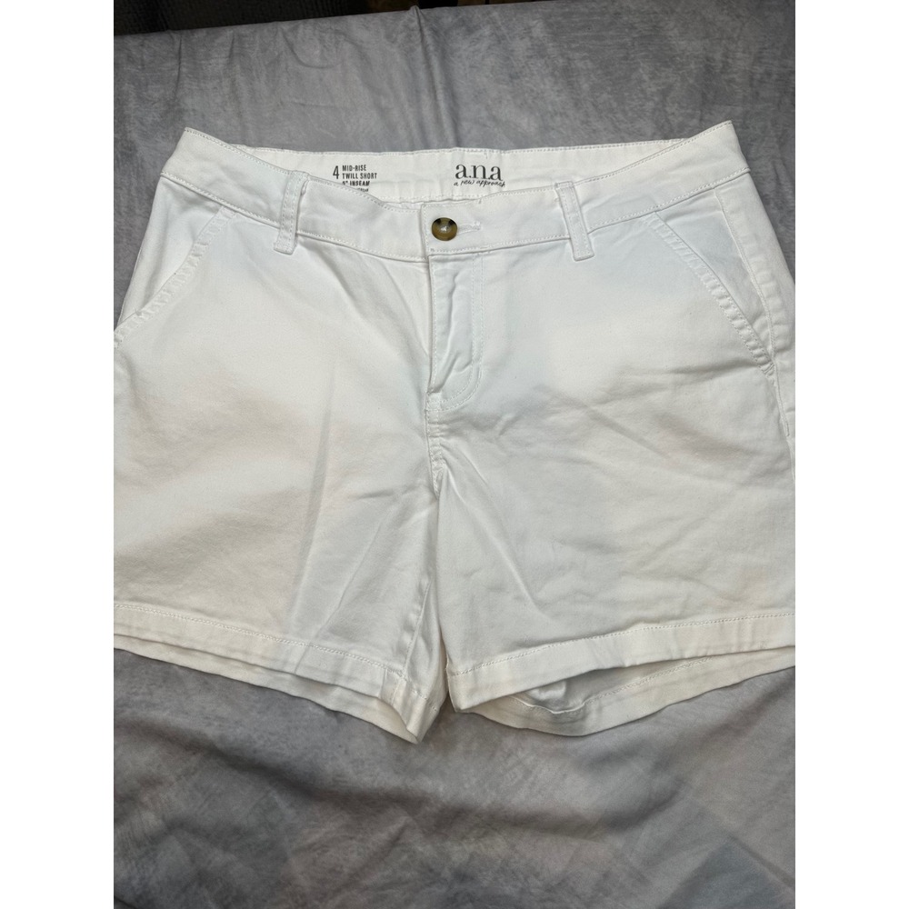 ana a new approach White Mid-Rise Twill Shorts Size 4 5 Inch Inseam Casual